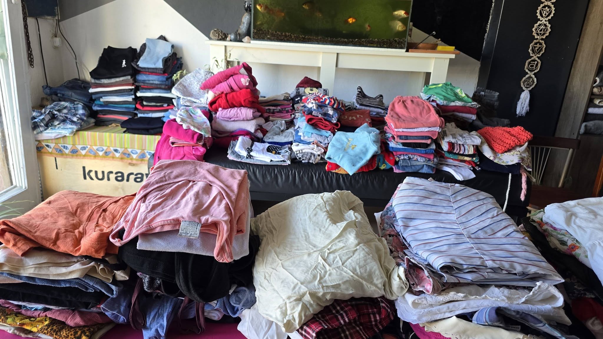 Roperito itinerante solidario. Compartir también es cuidar al barrio