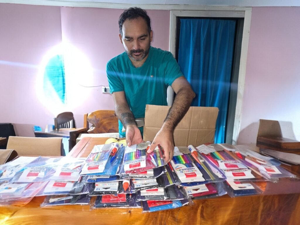 Cuando ayudar se vuelve sospechoso