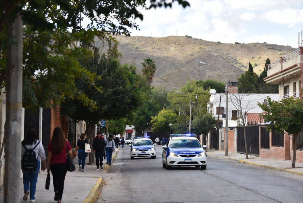 La seguridad no empieza con más patrulleros, empieza con comunidad