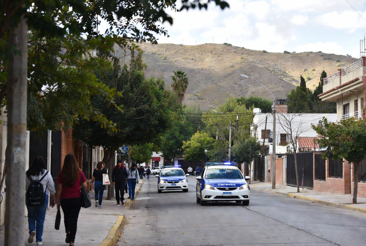 La seguridad no empieza con más patrulleros, empieza con comunidad