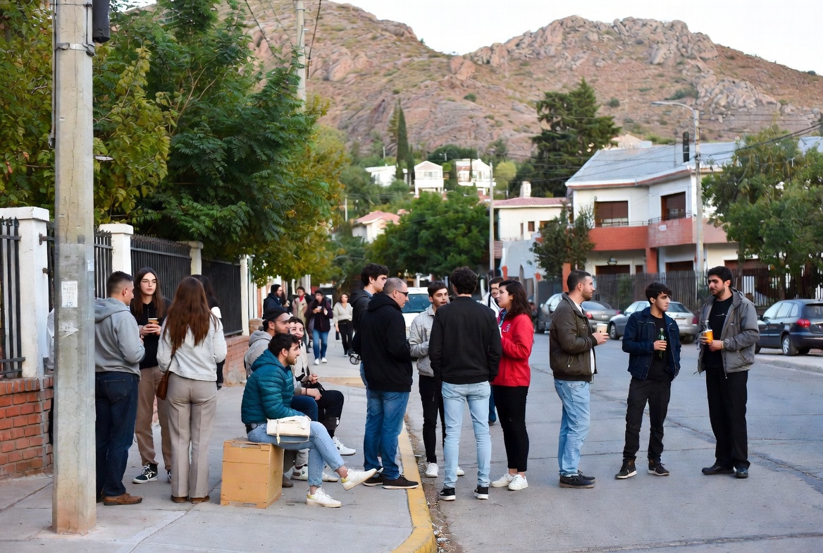 Cuando el Estado no llega, los vecinos organizados pueden marcar la diferencia